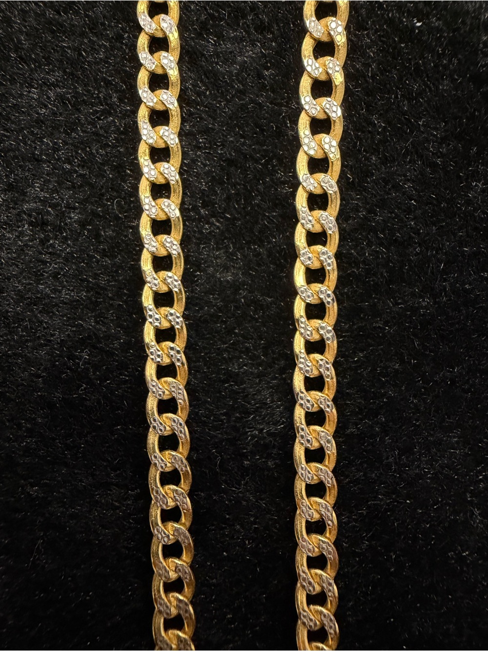 10k Yellow Gold Pave Curb w/ Rhodium Finish